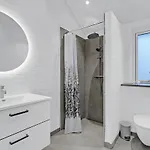 Σπίτι διακοπών Gorgeous In With Kitchen
