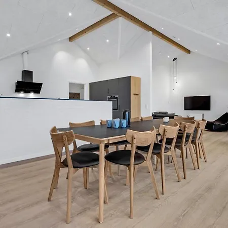 Gorgeous In With Kitchen