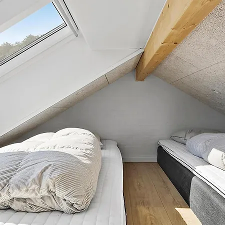 Gorgeous In With Kitchen Feriehus