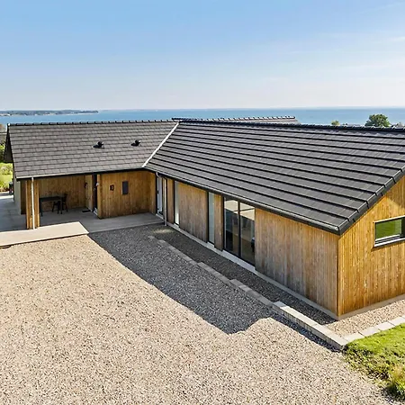 בית נופש Gorgeous In With Kitchen Sjolund