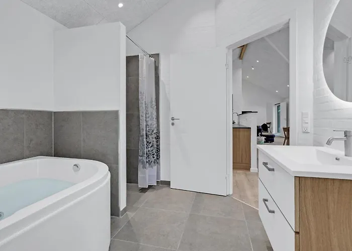 Semesterbostad Gorgeous In With Kitchen