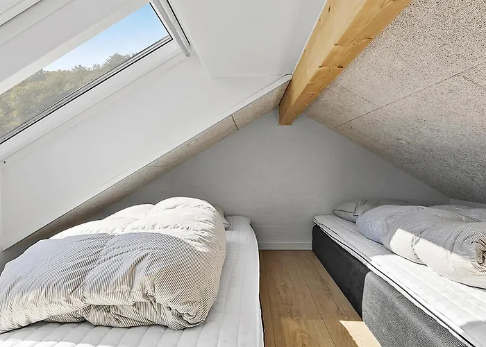 Gorgeous In With Kitchen Semesterbostad